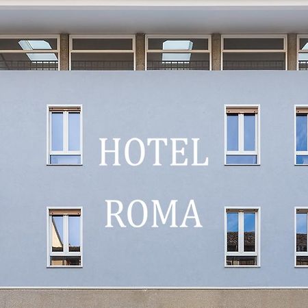 Hotel Roma ปัลมาโนวา ภายนอก รูปภาพ